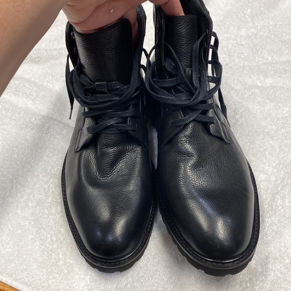 Donald Pliner James black boot size 10.5 s4.16 main image 4